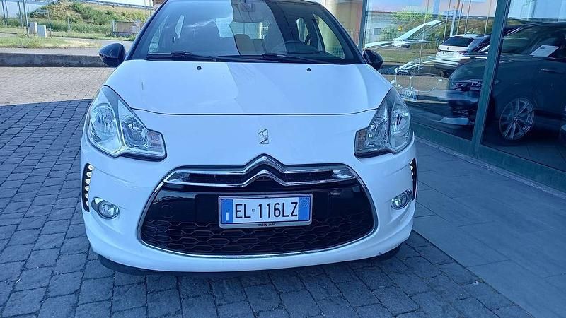 Usata Citroën DS3 68 CV (50 kW) 2012 Bianco Berlina