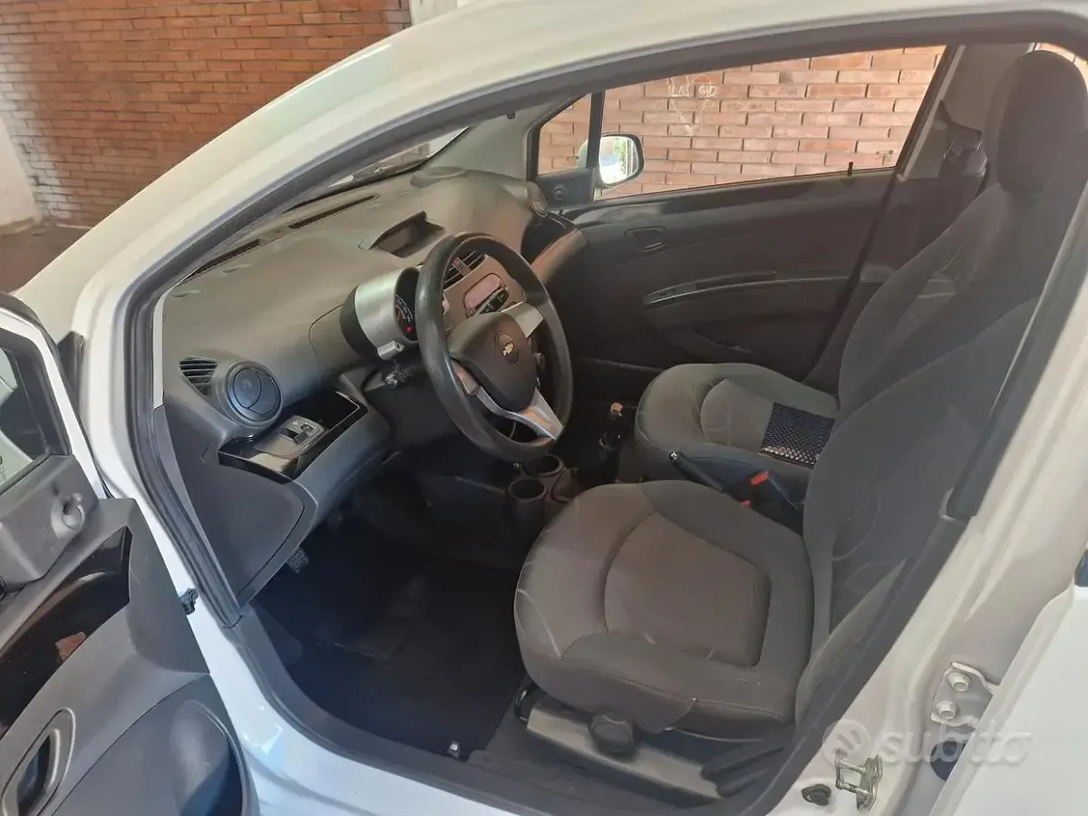 Usata Chevrolet Spark 68 CV (50 kW) 2012 Bianco Utilitaria