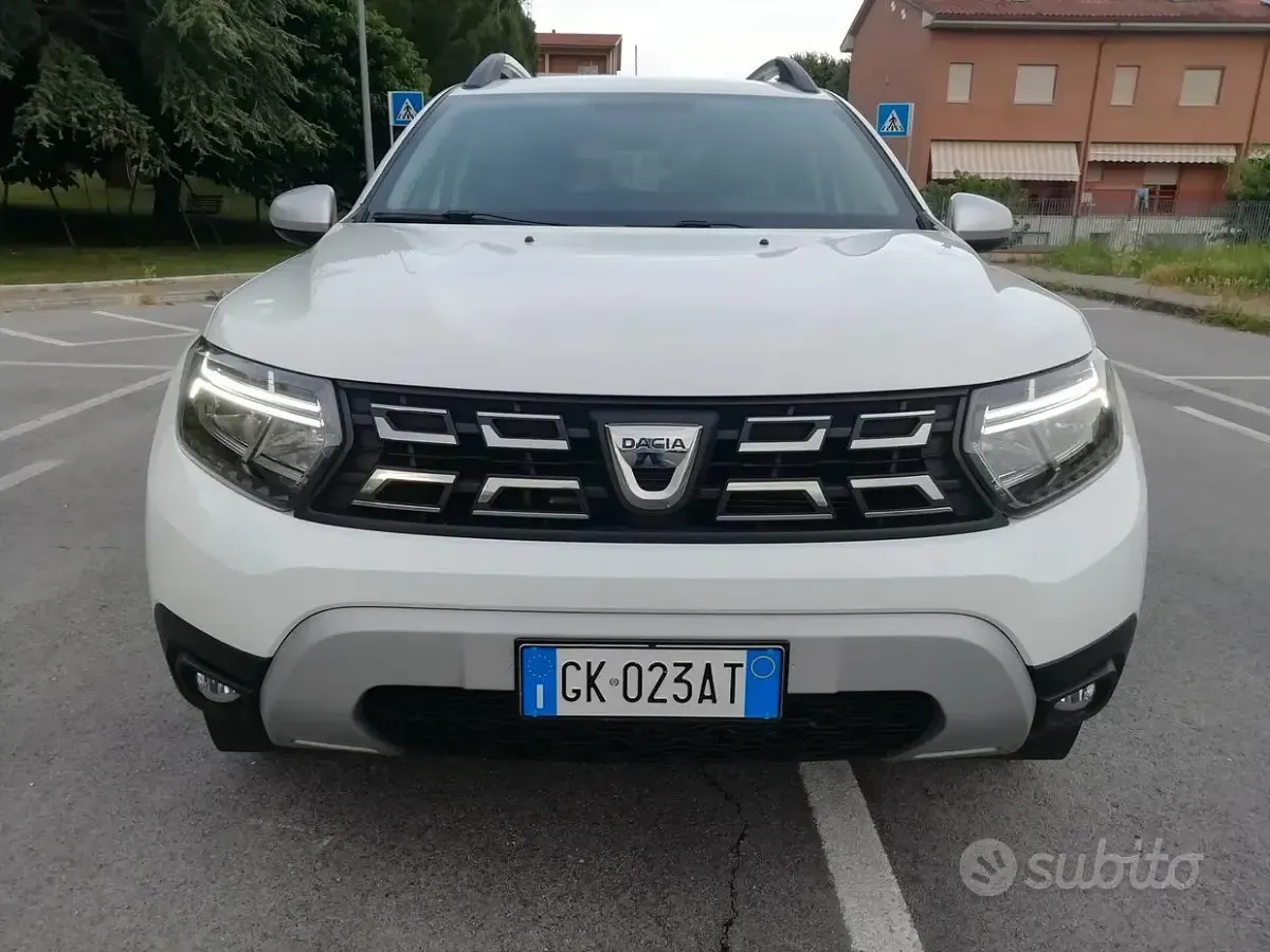 Usata Dacia Duster Prestige 101 CV (74 kW) 2022 Bianco SUV