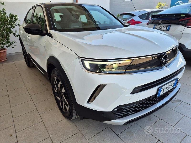 Usata Opel Mokka Elegance 110 CV (80 kW) 2022 Bianco SUV