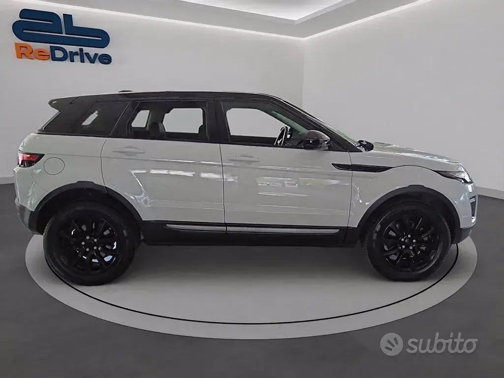 Usata Land Rover Range Rover evoque HSE Dynamic 150 CV (110 kW) 2018 Bianco/tetto nero SUV