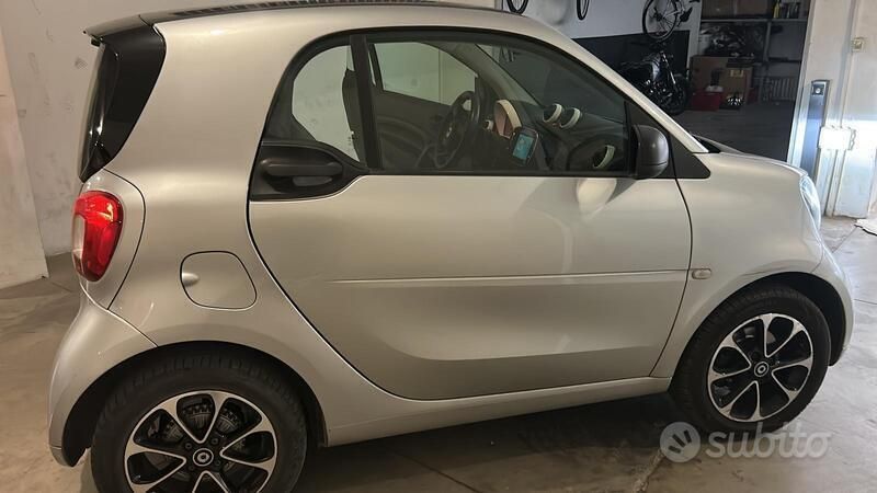 Usata Smart ForTwo Coupé 71 CV (52 kW) 2018 Grigio Coupé