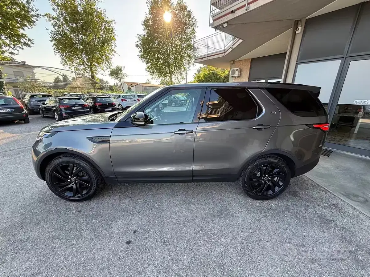 Usata Land Rover Discovery 249 CV (183 kW) 2017 Grigio SUV