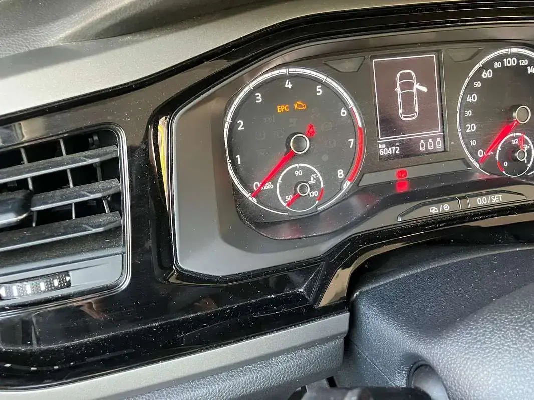 Usata VW Polo Comfortline 80 CV (58 kW) 2020 Grigio Utilitaria