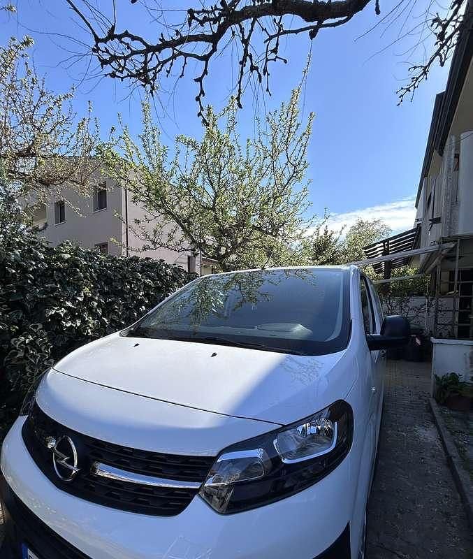 Usata Opel Vivaro 120 CV (88 kW) 2019 Bianco Monovolume
