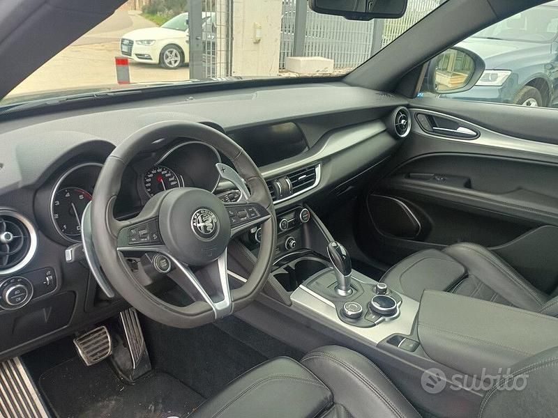 Usata Alfa Romeo Stelvio Executive 210 CV (154 kW) 2018 Blu SUV