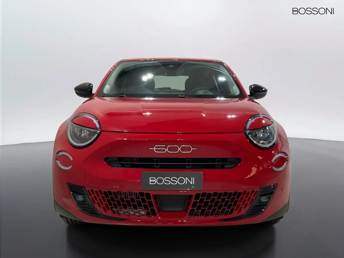 Usata Fiat 600 145 CV (106 kW) 2025 Rosso SUV