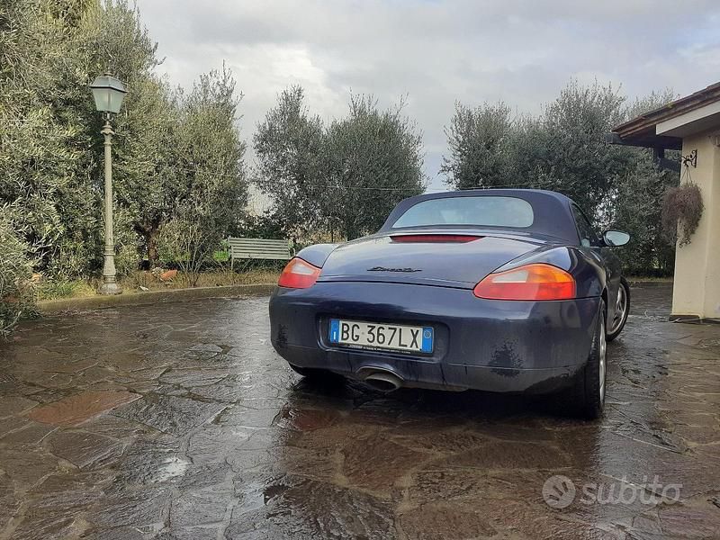 Usata Porsche Boxster 220 CV (161 kW) 1999 Blu Cabrio