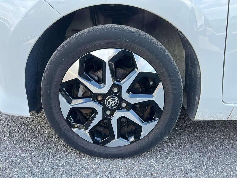 Usata Toyota Aygo Cool 72 CV (52 kW) 2018 0q bianco puro Utilitaria