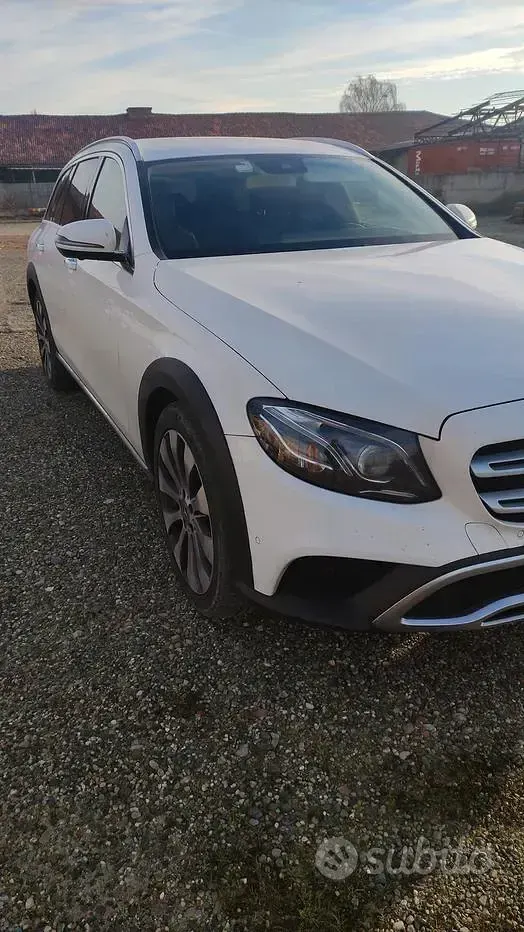 Usata Mercedes E220 194 CV (142 kW) 2018 Bianco Station wagon