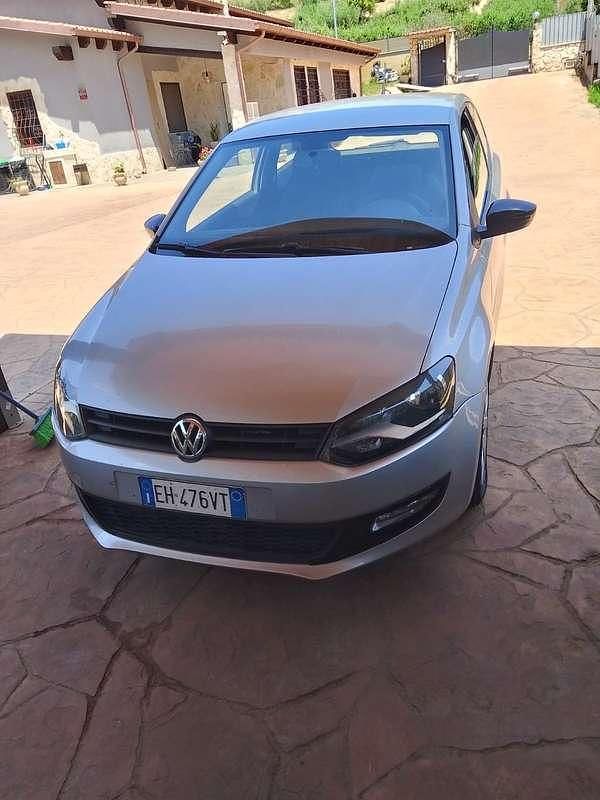 Usata VW Polo Comfortline 90 CV (66 kW) 2011 Argento Berlina
