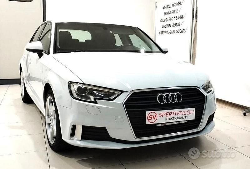 Bianco Usata 2017 Audi A3 Sport Tre volumi | 14.990 € (Ottimo prezzo) - Immagine 1/4