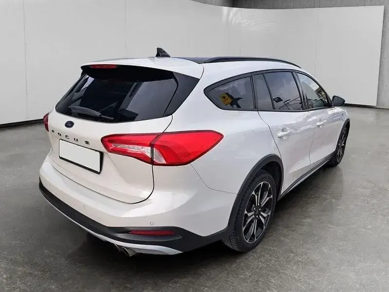 Usata Ford Focus Active 119 CV (87 kW) 2020 Beige Station wagon