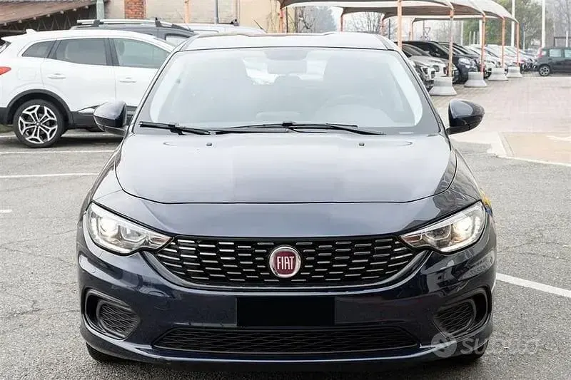 Usata Fiat Tipo Easy 95 CV (69 kW) 2019 Bluazzurro Berlina