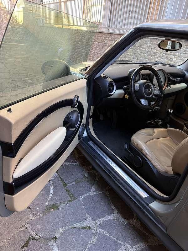 Usata Mini Cooper D Pepper 109 CV (80 kW) 2010 Utilitaria