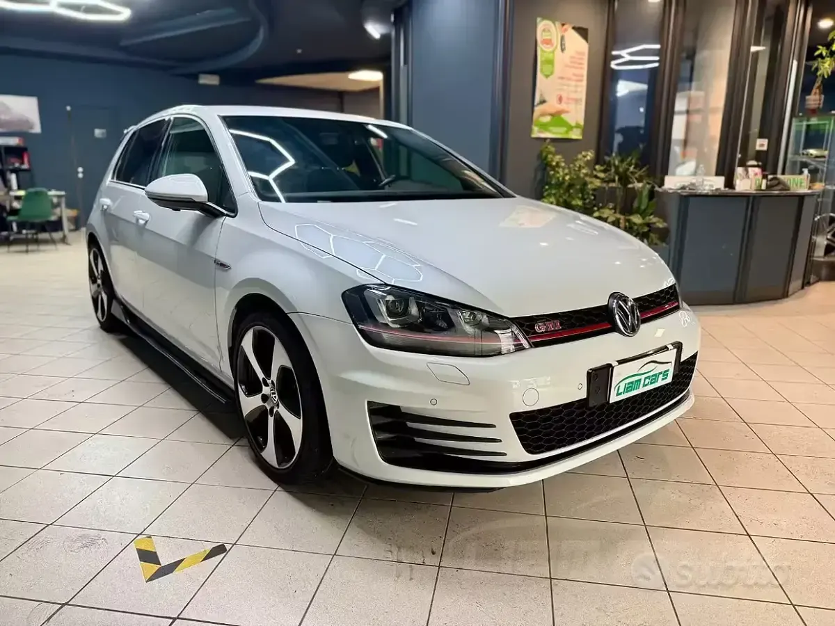 Usado VW Golf VII GTI 230 CV (169 kW) 2016 Blanco Berlina