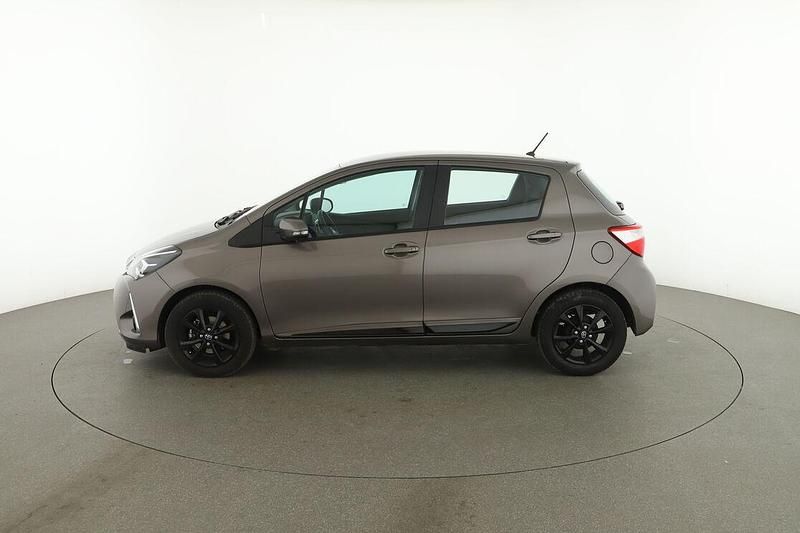 Usata Toyota Yaris Active 110 CV (80 kW) 2019 Grigio