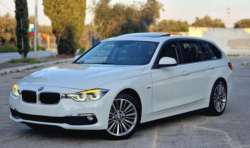 Usata BMW 320 Luxury Line 190 CV (139 kW) 2015 Station wagon