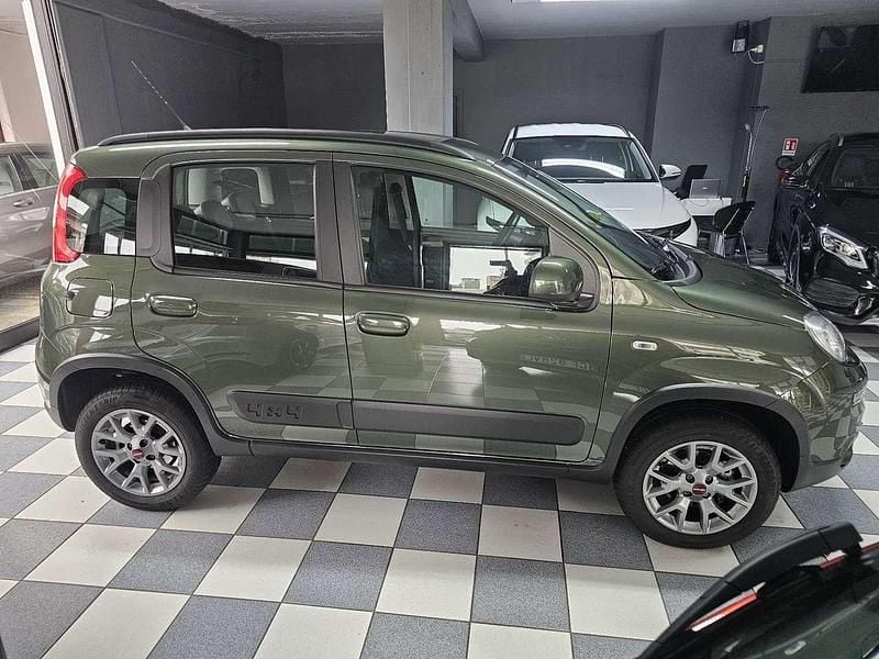 Usata Fiat Panda 4x4 S 86 CV (63 kW) 2019 Other Utilitaria