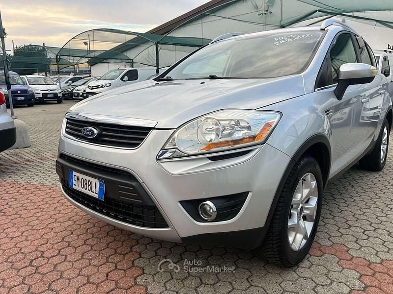 Nero Usata 2012 Ford Kuga SUV | 5900 € (Buon prezzo) - Immagine 1/4