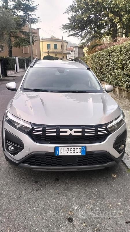 Usata Dacia Jogger 91 CV (66 kW) 2023 Grigio Monovolume