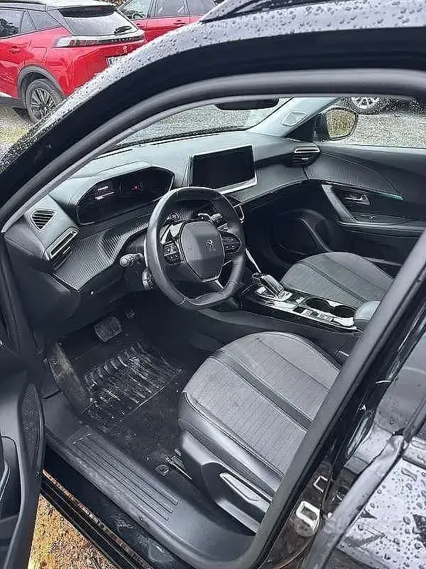 Usata Peugeot 2008 GT 131 CV (96 kW) 2022 Nero SUV