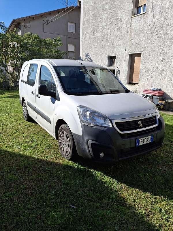 Usata Peugeot TePee Access 75 CV (55 kW) 2016 Station wagon