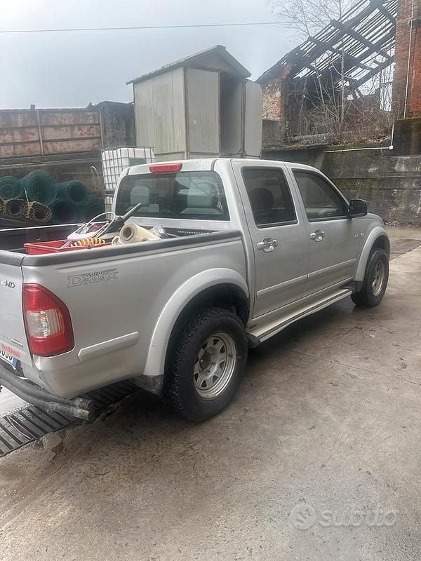 Usata Isuzu D-Max 2004 Grigio Berlina