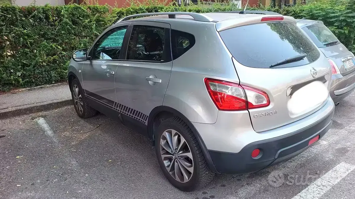 Usata Nissan Qashqai N-TEC 140 CV (102 kW) 2010 Grigio SUV