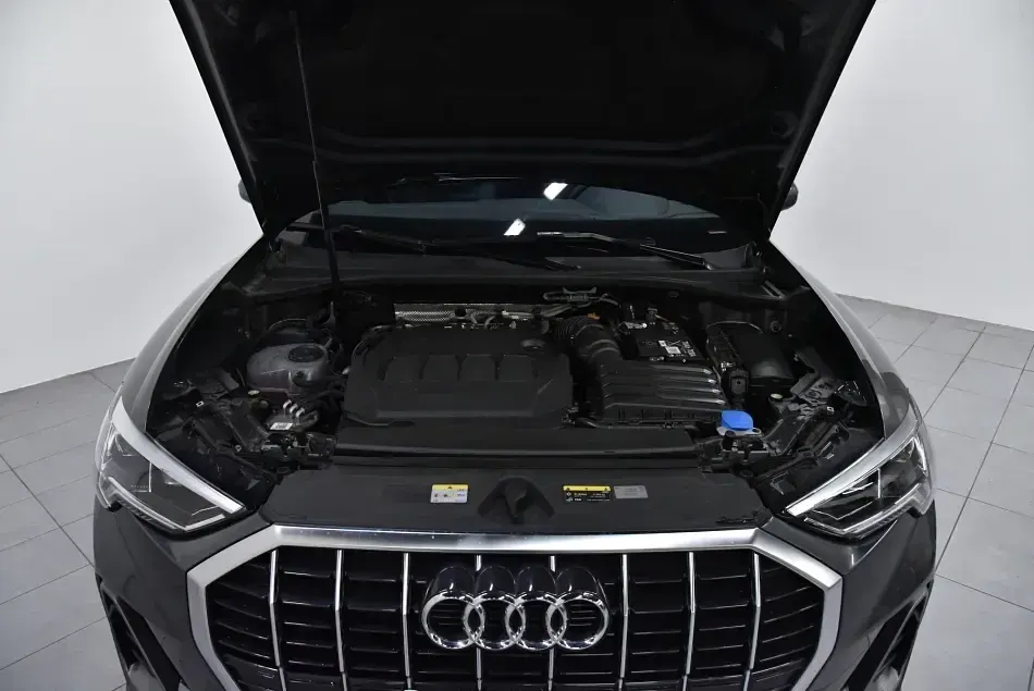 Usata Audi Q3 S-Line 150 CV (110 kW) 2024 Grigio SUV