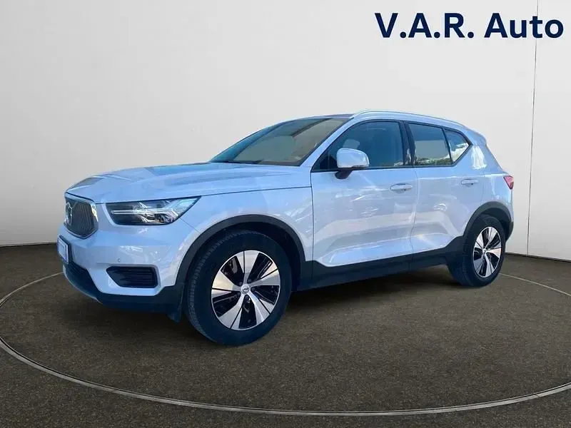 Usado Volvo XC40 Momentum 150 HP (110 kW) 2020 SUV