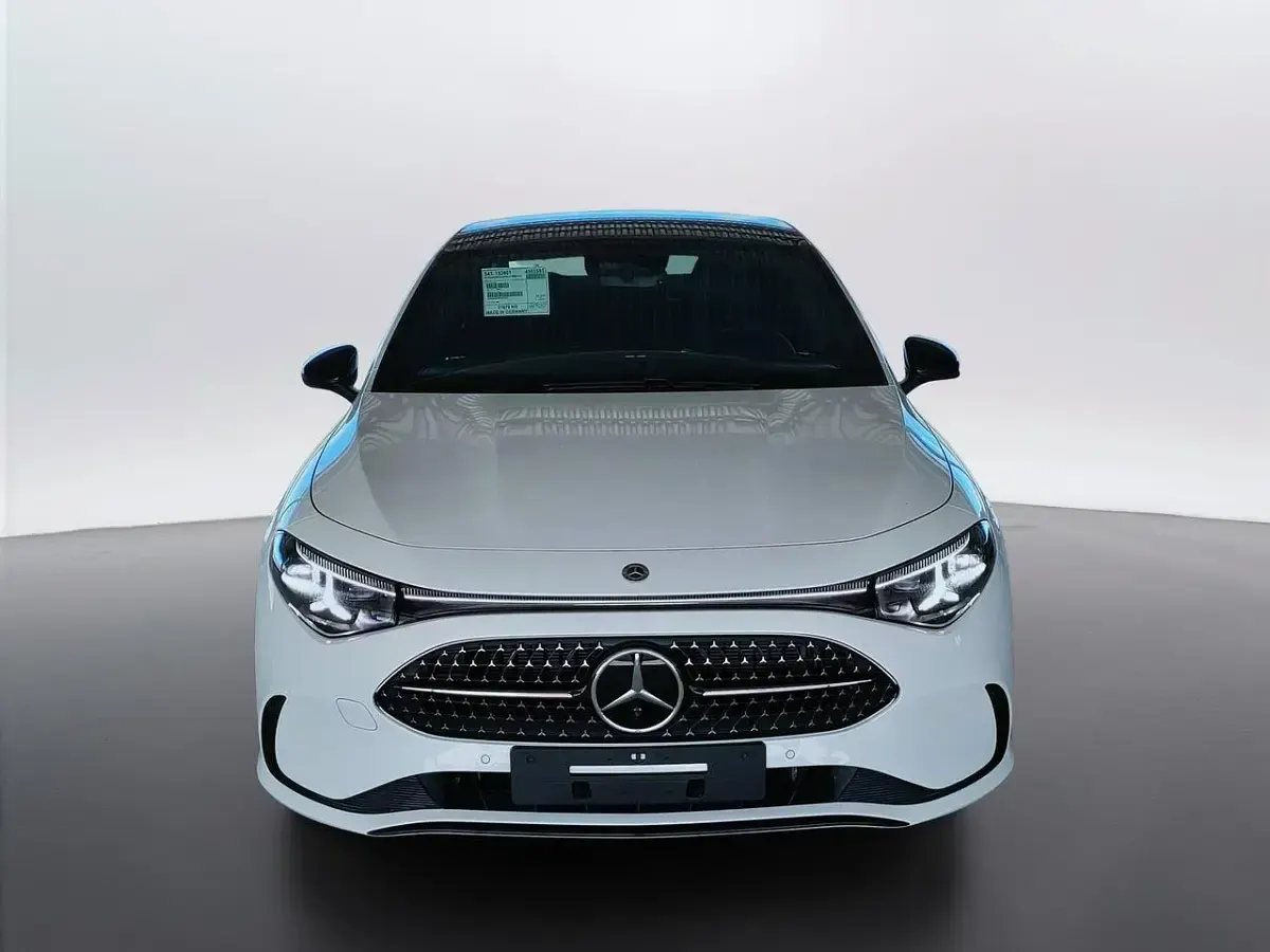 Nuova Mercedes CLA180 156 CV (114 kW) 2026 Bianco