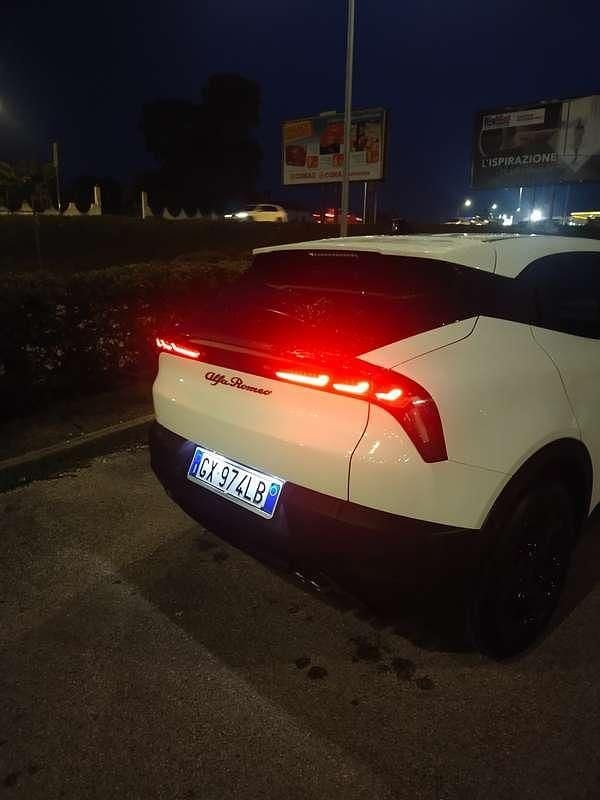 Usata Alfa Romeo Junior 136 CV (100 kW) 2024 Bianco SUV