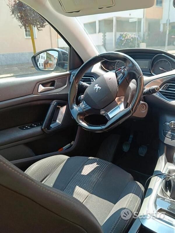 Usata Peugeot 308 120 CV (88 kW) 2017 Station wagon