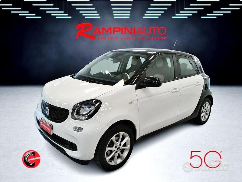 Usata Smart ForFour 71 CV (52 kW) 2015 Bianco Utilitaria