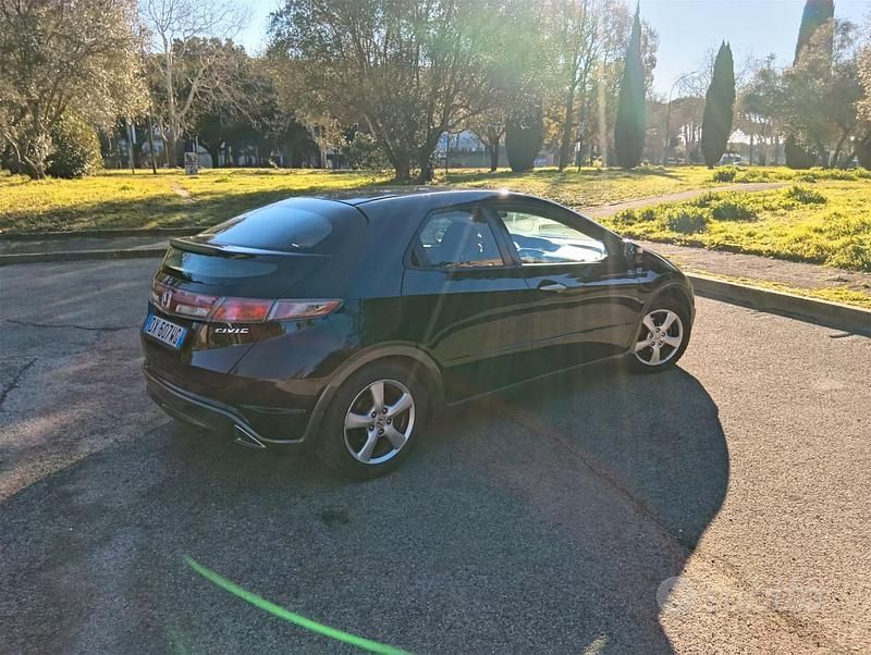 Usata Honda Civic 100 CV (73 kW) 2009 Nero Berlina