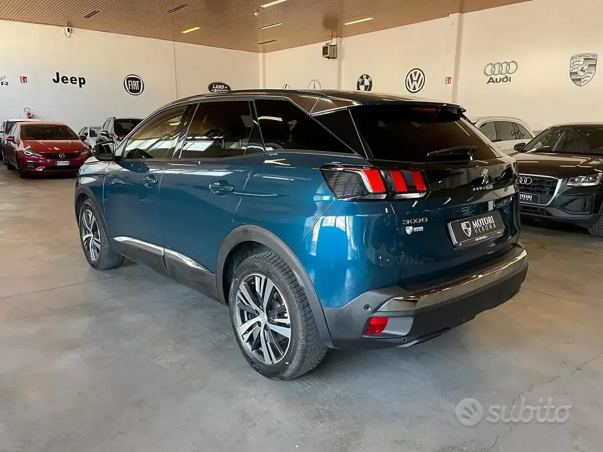 Usata Peugeot 3008 Active 131 CV (96 kW) 2023 Blu/azzurro SUV
