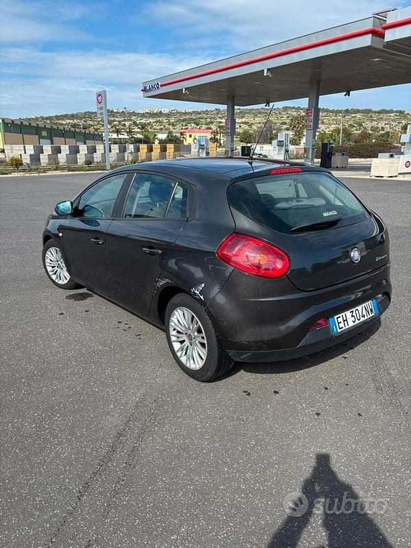 Usata Fiat Bravo 120 CV (88 kW) 2011 Grigio Utilitaria