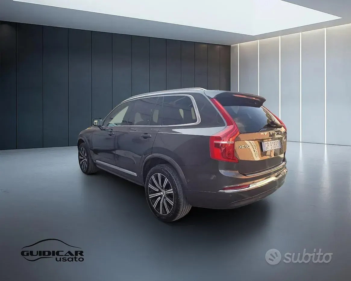 Usata Volvo XC90 Plus 235 CV (172 kW) 2023 Grigio SUV