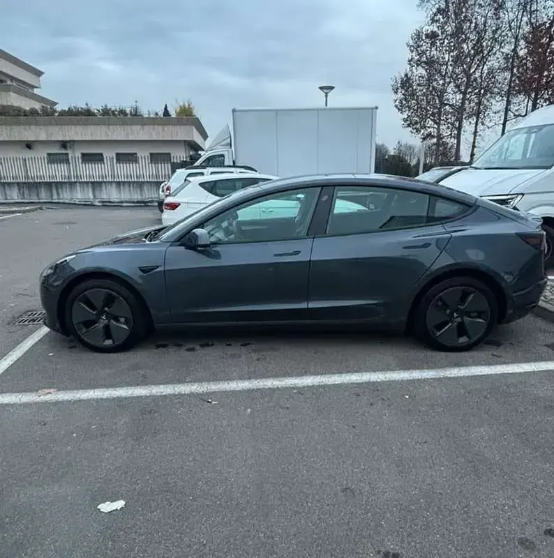 Usata Tesla Model 3 Standard Range 88 kW (120 CV) 2023 Berlina