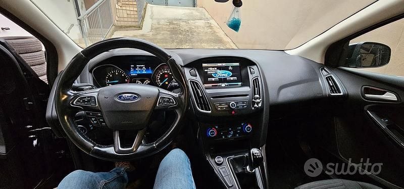 Usata Ford Focus Business Edition 120 CV (88 kW) 2015 Nero Station wagon