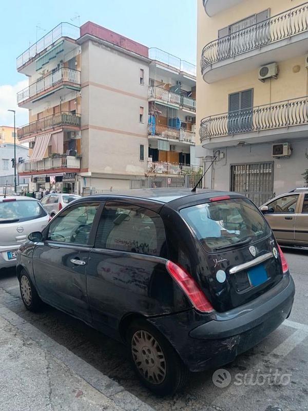 Usata Lancia Ypsilon 2002 Nero Utilitaria