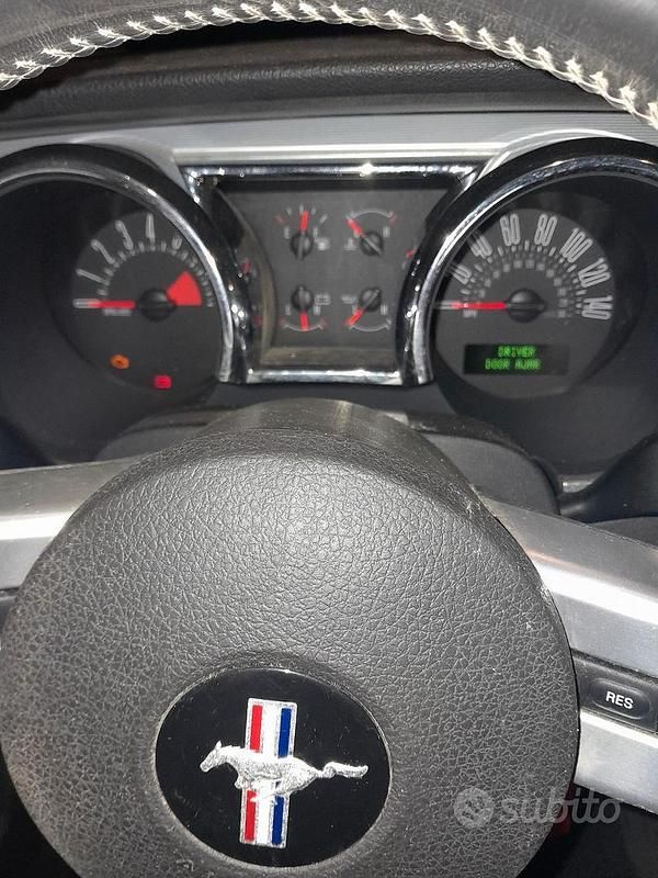 Usata Ford Mustang 2005 Cabrio