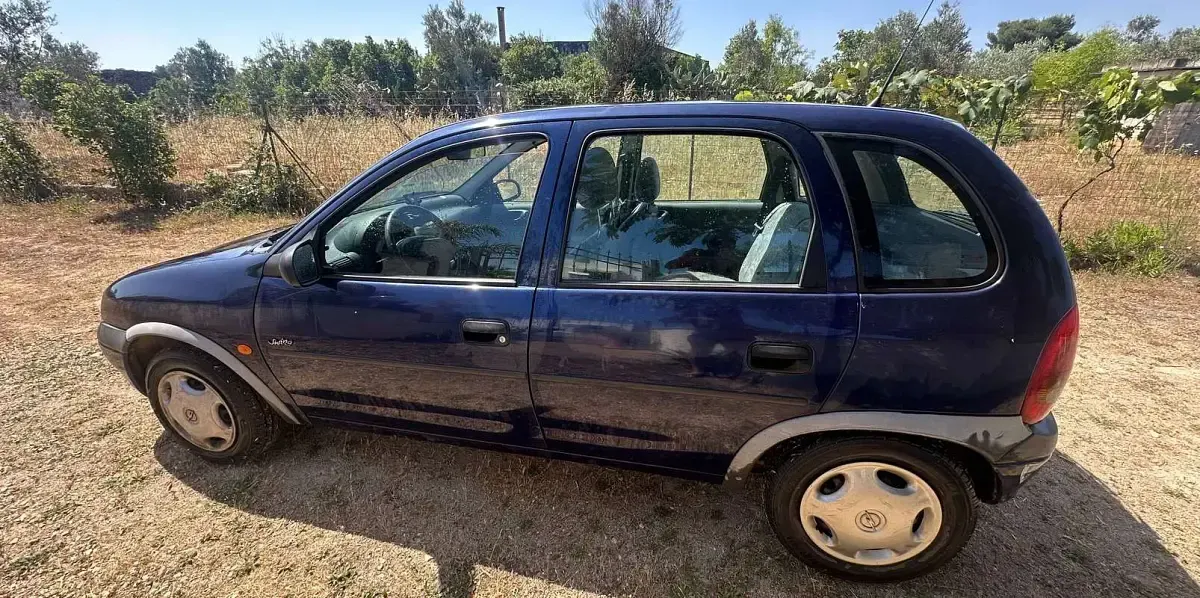 Usata Opel Corsa Swing 54 CV (39 kW) 1998 Blu/azzurro Utilitaria