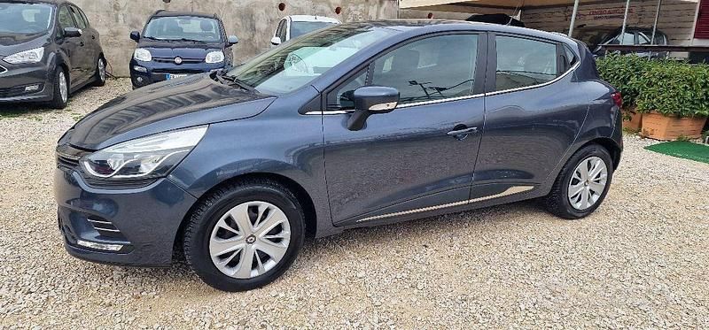 Usata Renault Clio IV 90 CV (66 kW) 2017 Grigio Berlina