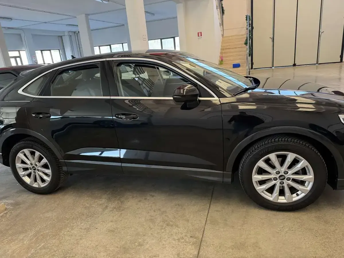 Usata Audi Q3 Sportback Sport 150 CV (110 kW) 2021 Nero SUV