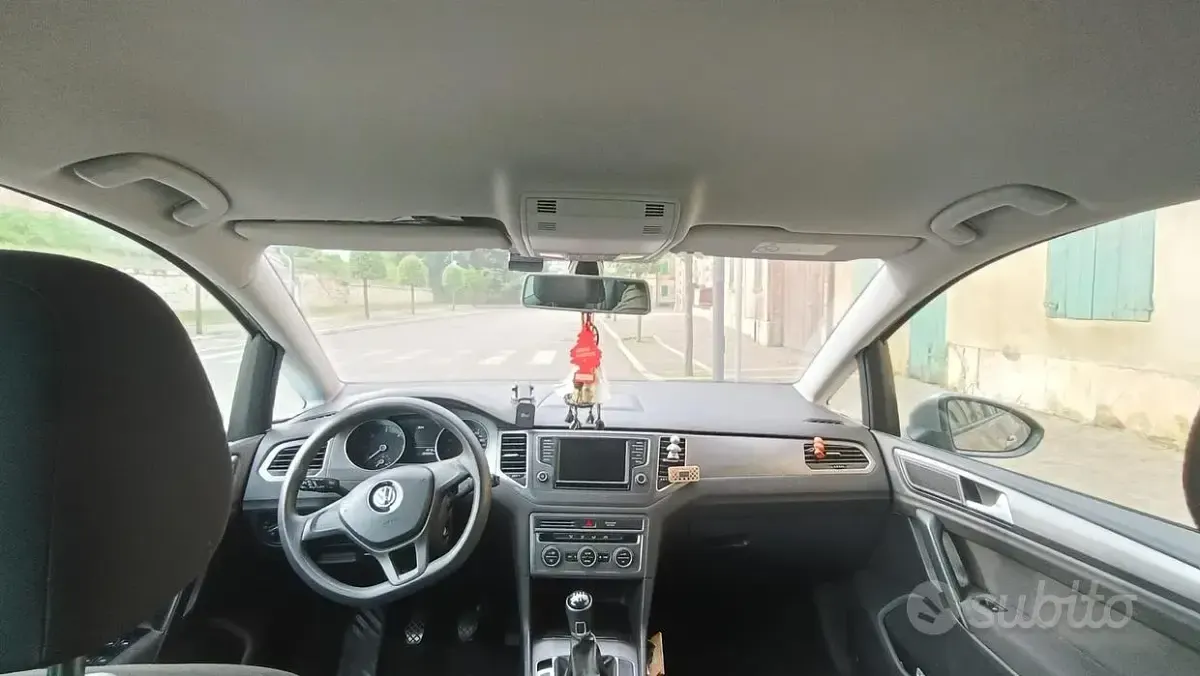 Begagnad VW Golf VII 90 HK (66 kW) 2017 Grå Sedan