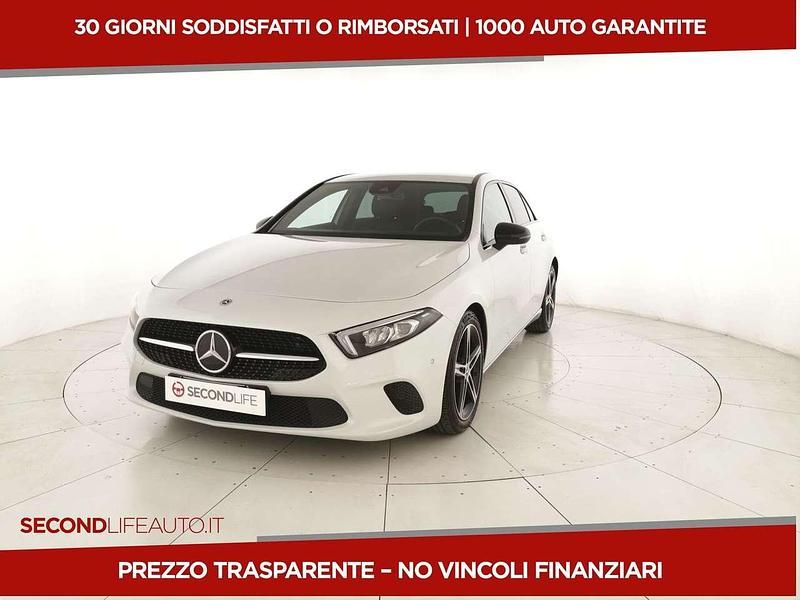 Bianco Usata 2021 Mercedes A200 Tre volumi | 27.900 € (Buon prezzo) - Immagine 1/4