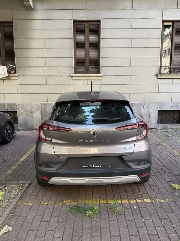 Usata Renault Captur Zen 94 CV (69 kW) 2021 SUV
