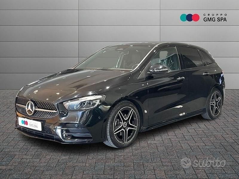 Usata Mercedes B180 AMG Line Premium 116 CV (85 kW) 2024 Nero Monovolume